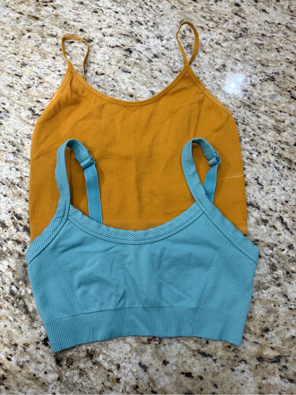 2 Pc Bundle Old Navy Sports Bra and Bazzolo Ribbed Crop Tank Top S